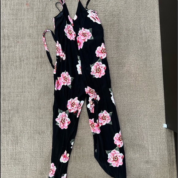 Topshop floral jumpsuit. - Picture 1 of 3